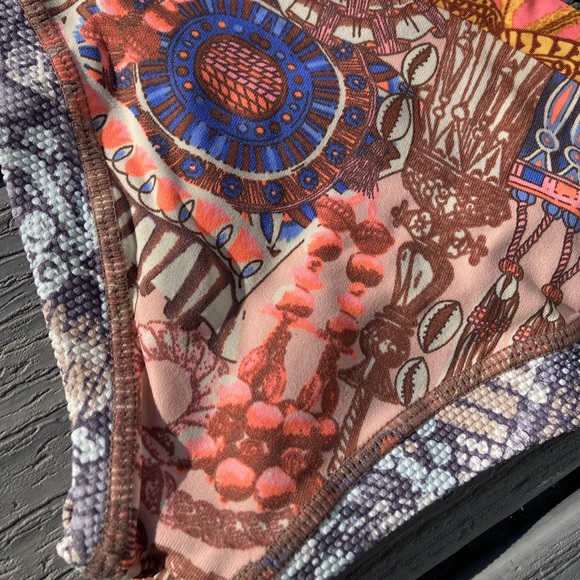 MAAJI Vintage Boho Set - CinnaBON Voyage Embroidered Corset Bikini - S - Picture 9 of 17
